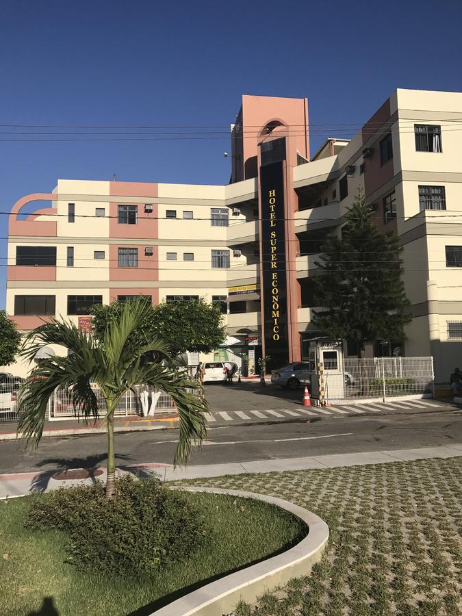 Hotel Super Economico Camburi  Exterior photo